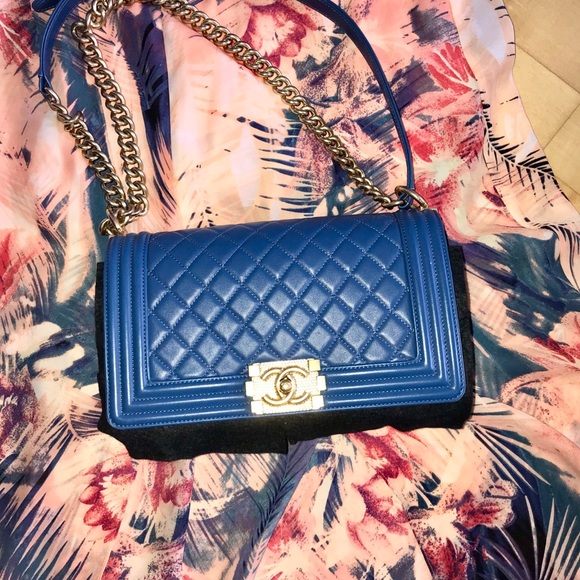 Chanel Blue Lambskin Quilted Cross Body Bag - Picture 8 of 8